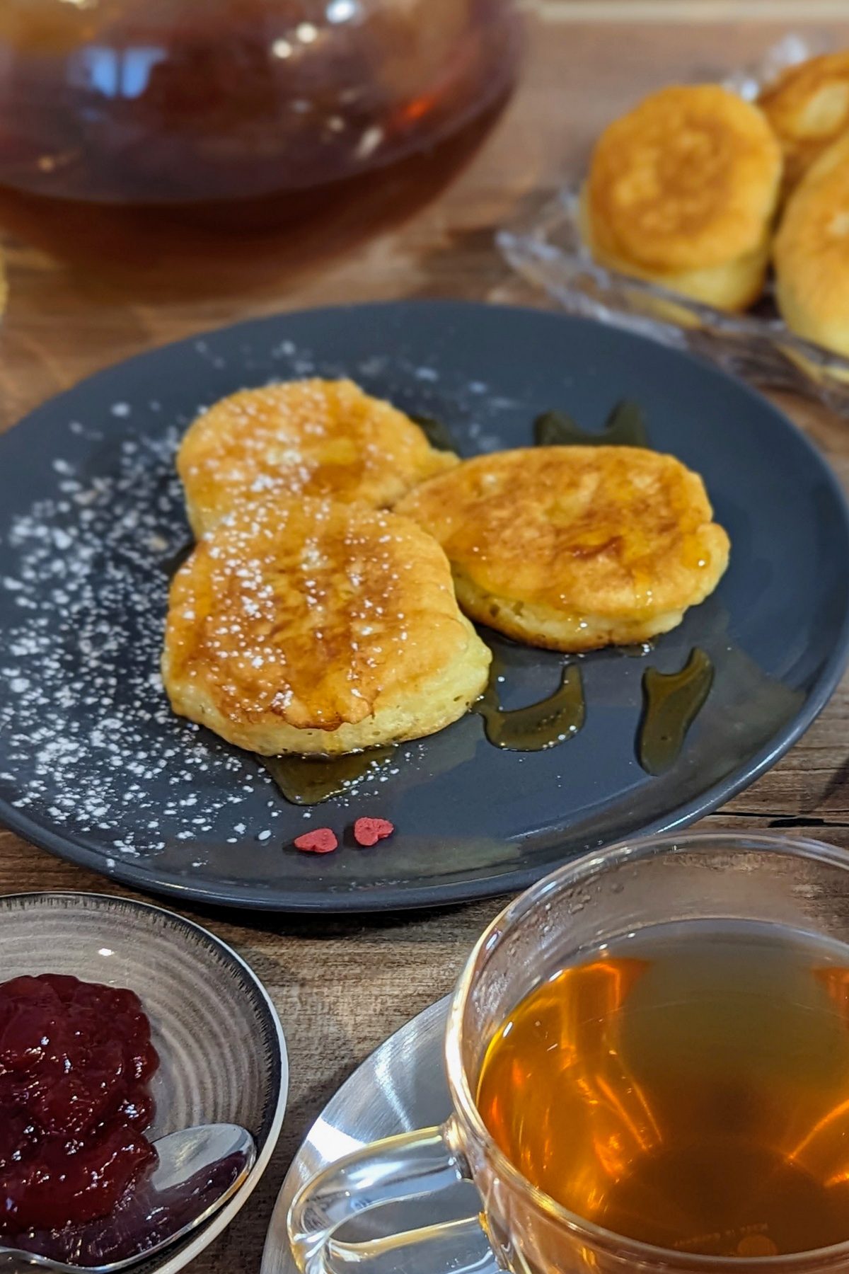 Authentisches Oladji-Rezept: Traditionelle russische Mini-Pfannkuchen ...